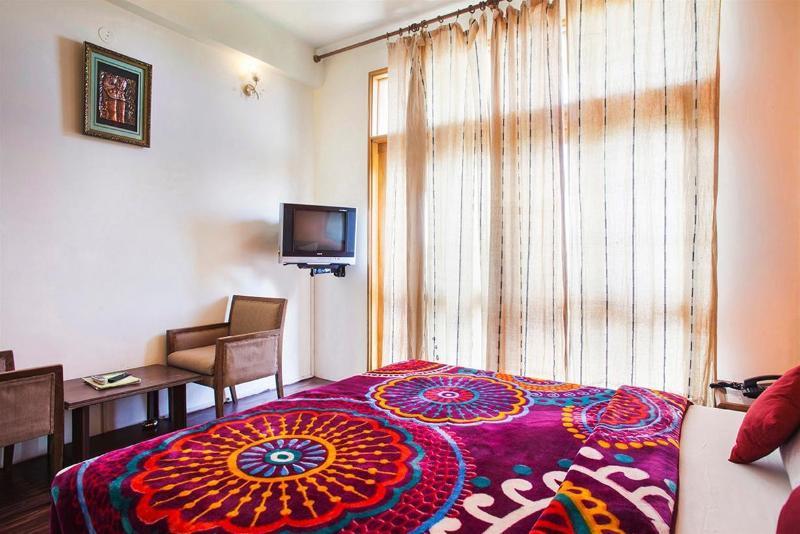 Oyo 28425 Dal Lake Resort 达兰萨拉 外观 照片