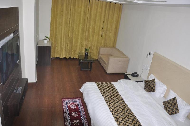 Oyo 28425 Dal Lake Resort 达兰萨拉 外观 照片