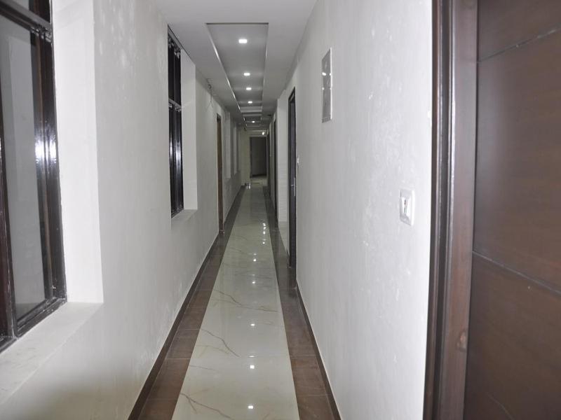 Oyo 28425 Dal Lake Resort 达兰萨拉 外观 照片